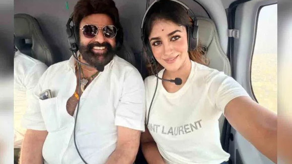 బాలయ్యతో ఒకే హెలికాప్టర్‌లో డింపుల్ హయతి