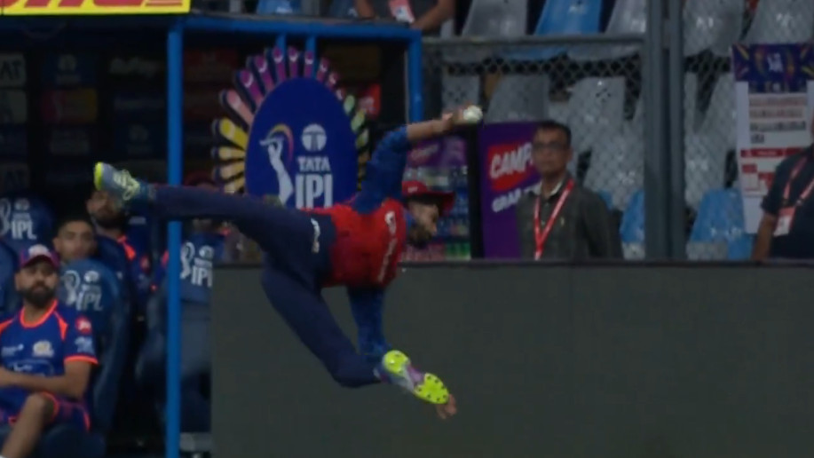 అయ్యర్ ‘సూపర్ మ్యాన్’ క్యాచ్.. అవాక్కైన రోహిత్, సూర్య.. వీడియో ఇదిగో!