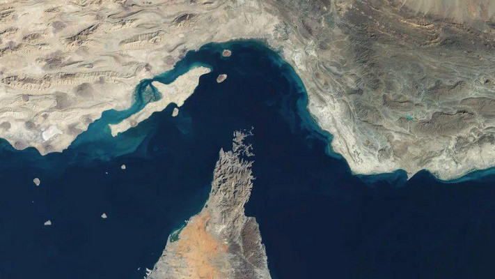 Iran Announces Full Opening of Hormuz Strait to Global Nations