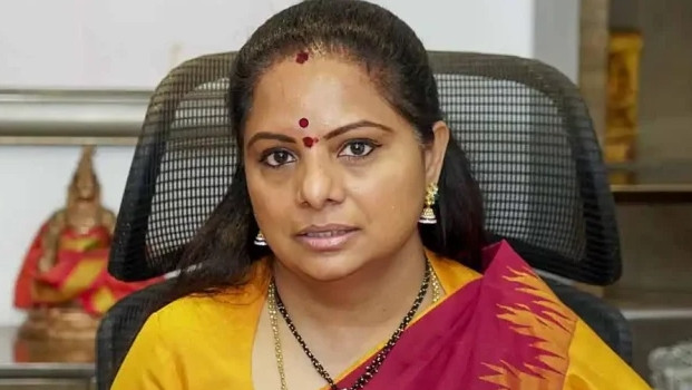 Kavitha Targets KTR with Strong Comments Again