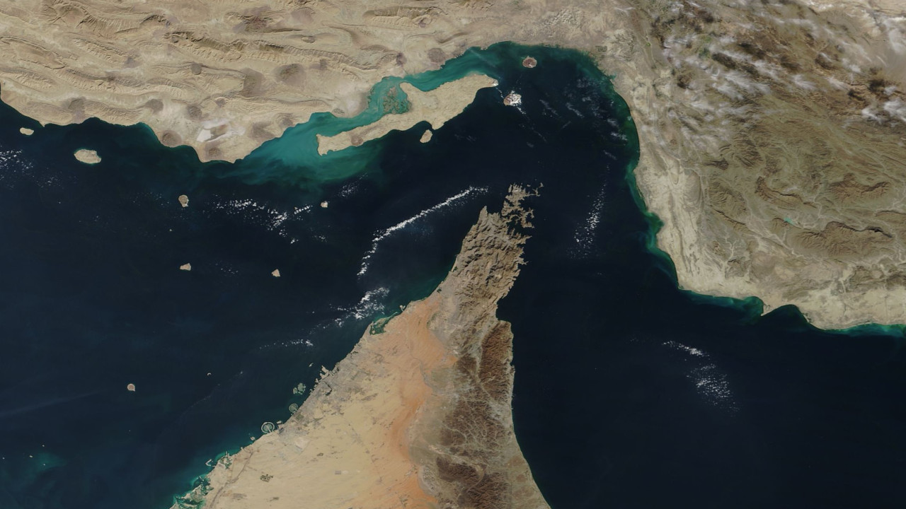 Iran Closes Hormuz Strait Again Amidst Tensions