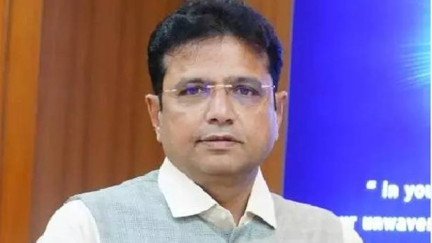 Sridhar Babu calls for successful Rythu Bharosa meeting with Revanth