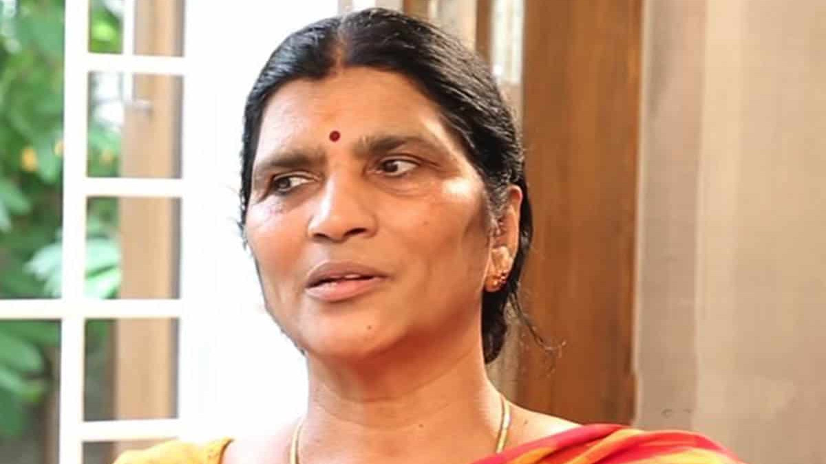 Lakshmi Parvathi Slams Lokesh and Chandrababu Naidu