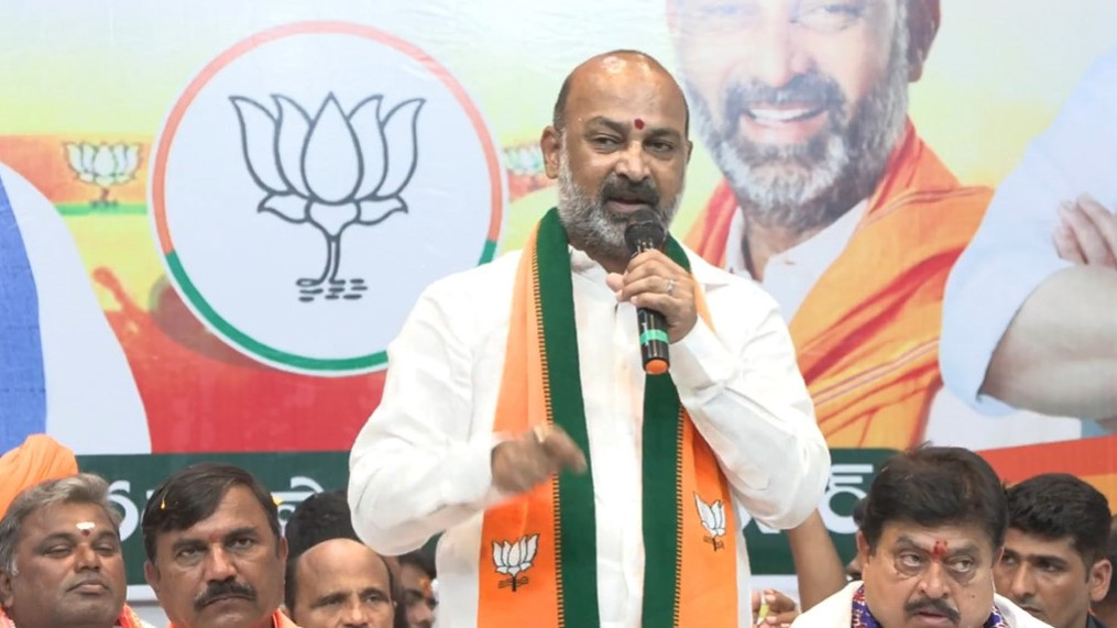 Bandi Sanjay demand apology from Kharge