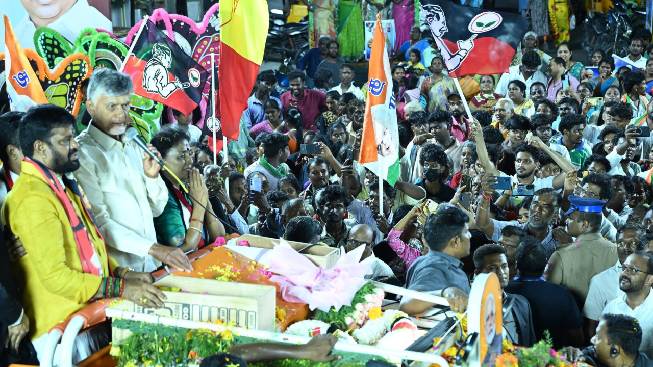 Chandrababu Naidu Chennai Roadshow Roars in Tamil Nadu Elections