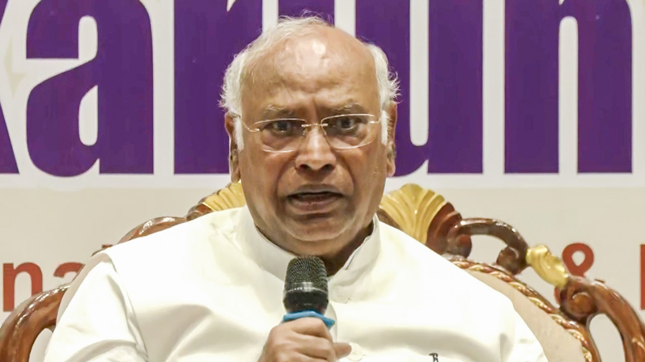 Kharge clarifies Modi A Terrorist comments