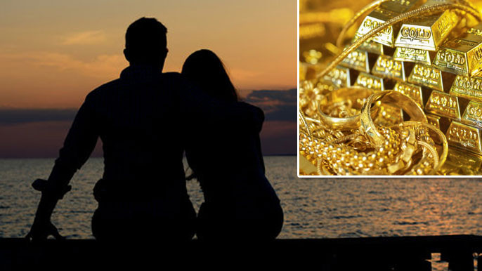 Hyderabad Manager Cheats Owners Daughter Steals 1 KG Gold