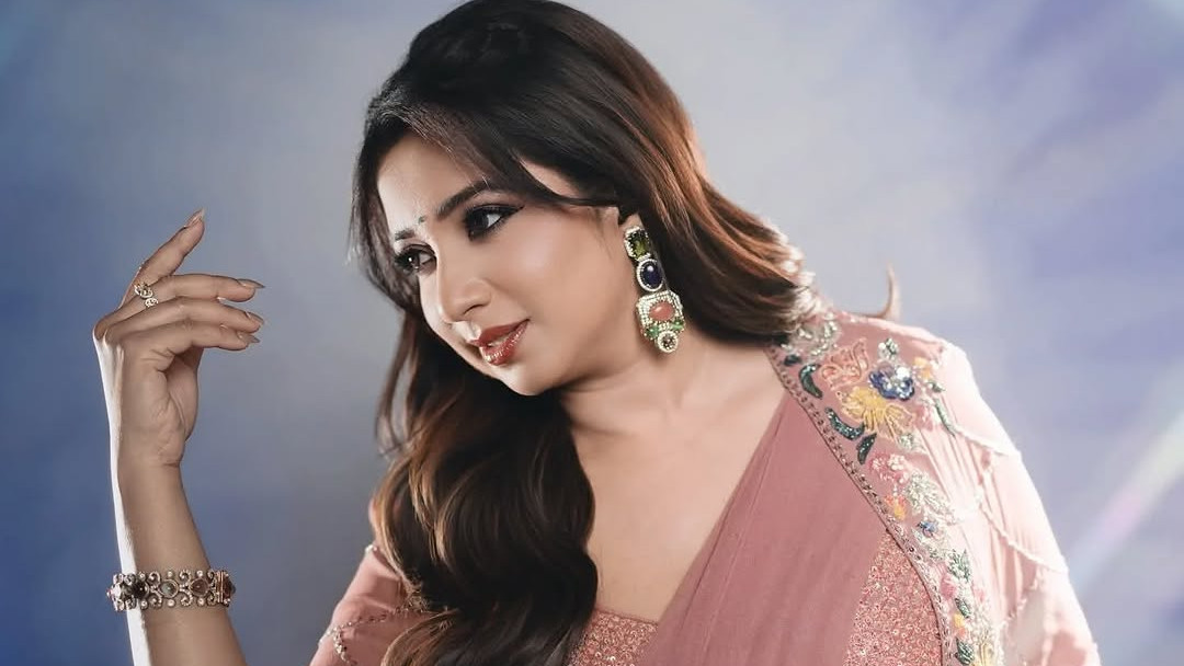 Shreya Ghoshal reveals hair secret 