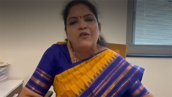 minister sandhyarani criticizes ys jagan