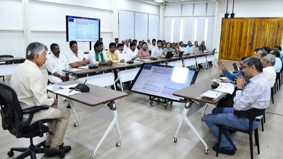 Chandrababu reviews on state agriculture 