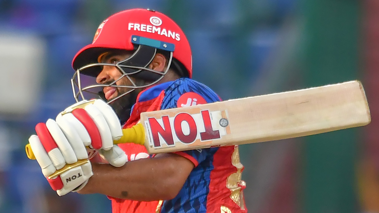 Prabhsimran Singh Punjab Kings Score 116 Runs in 6 Overs vs Delhi