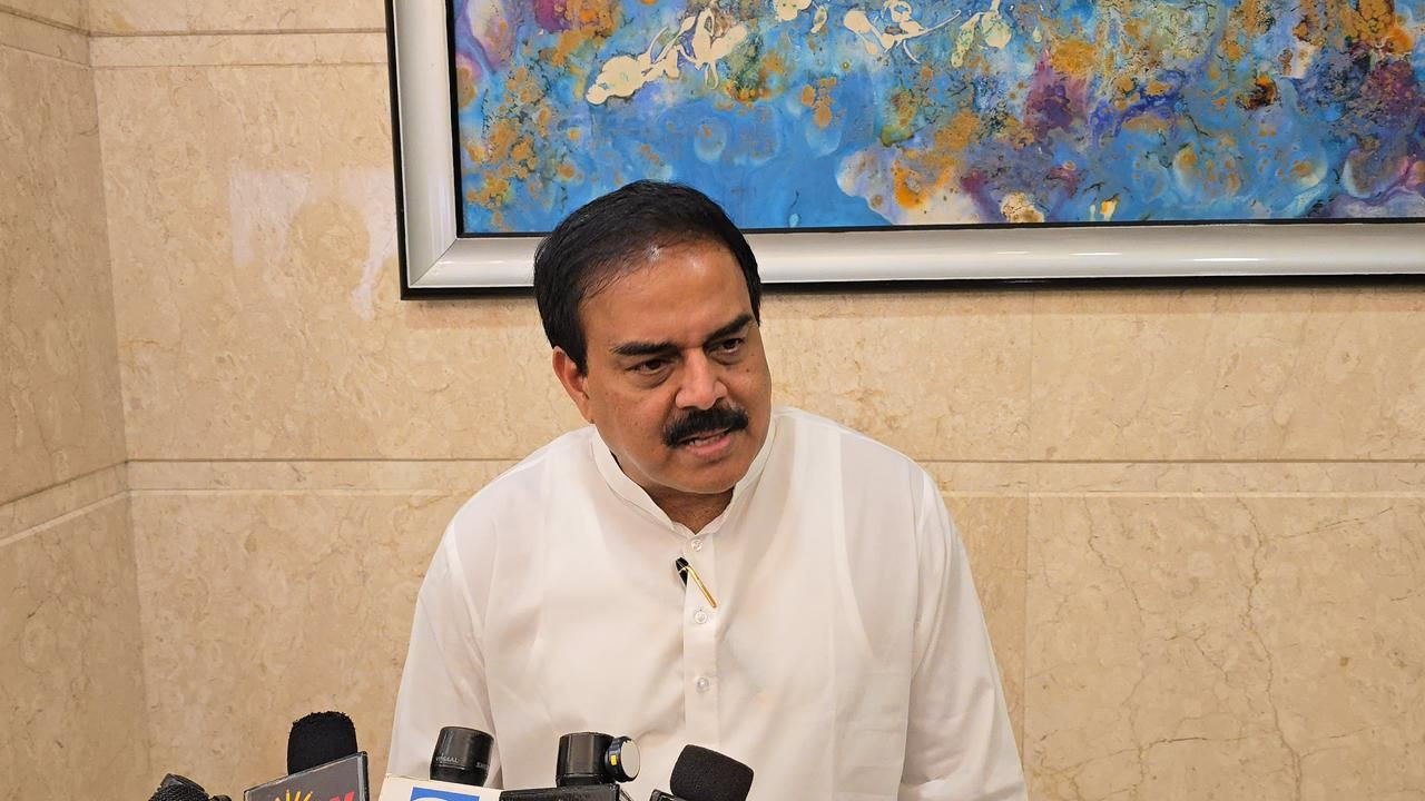 Nadendla Manohar clarifies on some petrol pumps closure