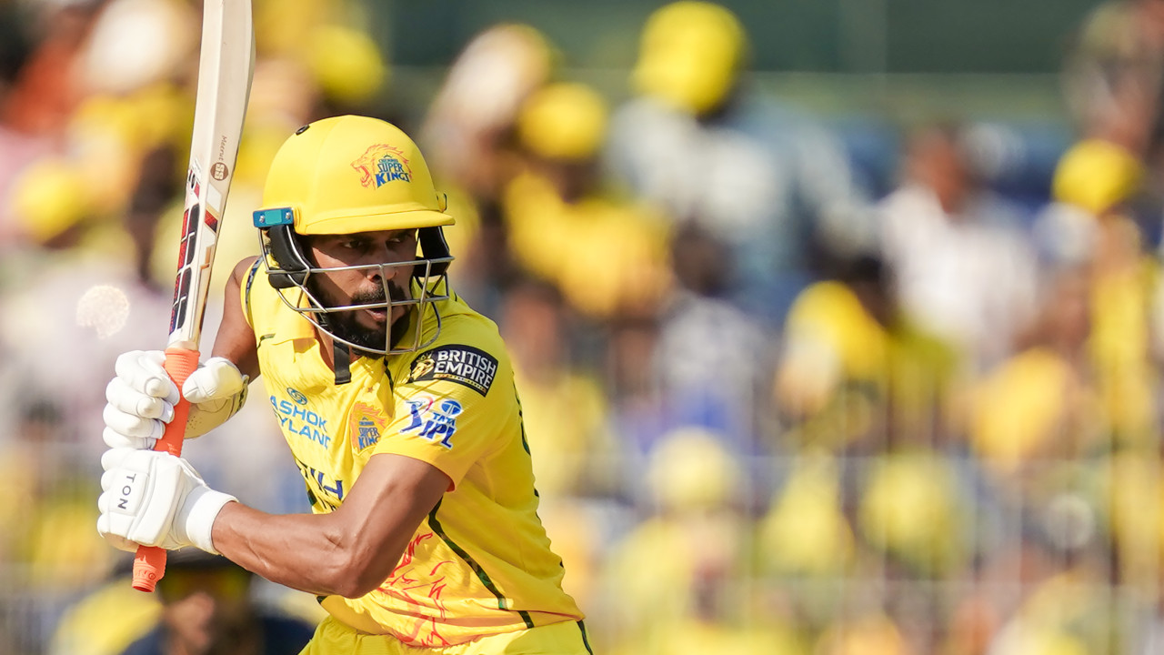 Ruturaj Gaikwad Leads CSK to Moderate Score Against GT