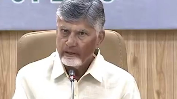 CM Chandrababu review on Petrol and Diesel shortage