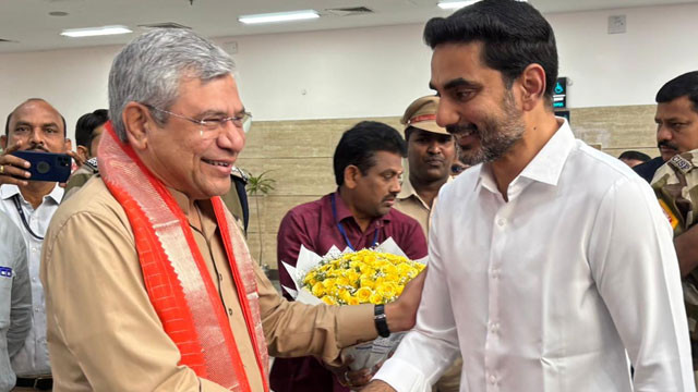 Lokesh welcomes the minister at Visakhapatnam airport