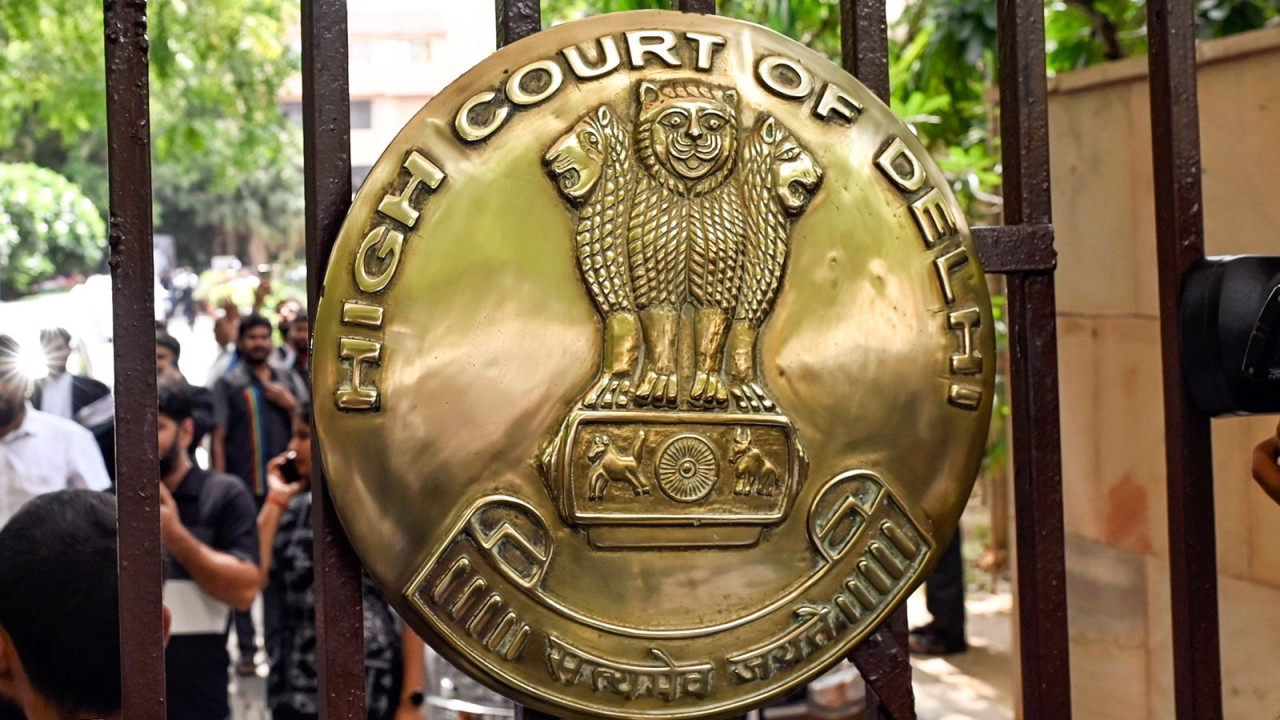Porn clips repeatedly disrupt Delhi High Court 