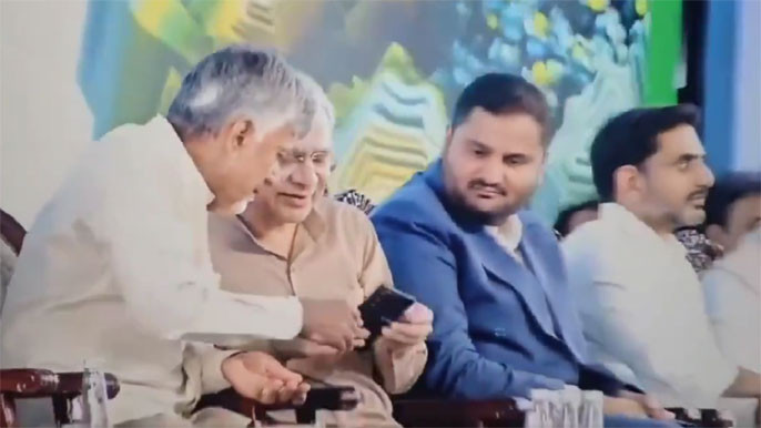 Union Minister Ashwini Vaishnaw Asks CM Chandrababu Mobile Details