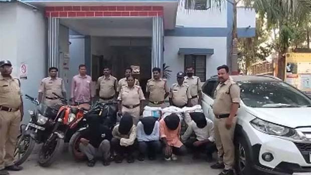 Ganja Smuggling Gang Arrested 50 Lakh Worth Goods Seized