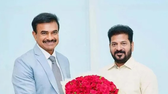 TG new DGP CV Anand meets CM Revanth