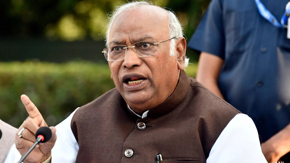 Mallikarjun Kharge Reacts on Karnataka CM Change Again