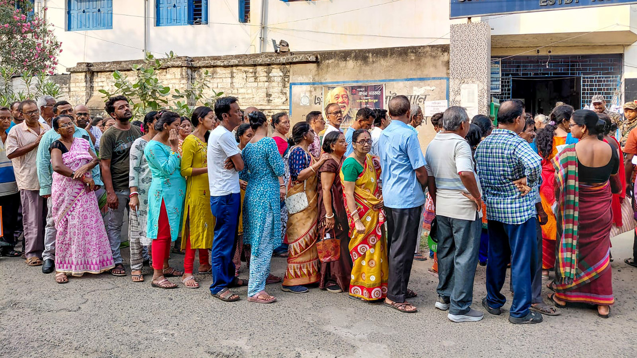 West Bengal Elections Re polling in 15 Booths Amidst High Tension