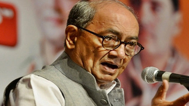 Digvijaya Singh Meets CM Yadav Sparks Congress Speculation