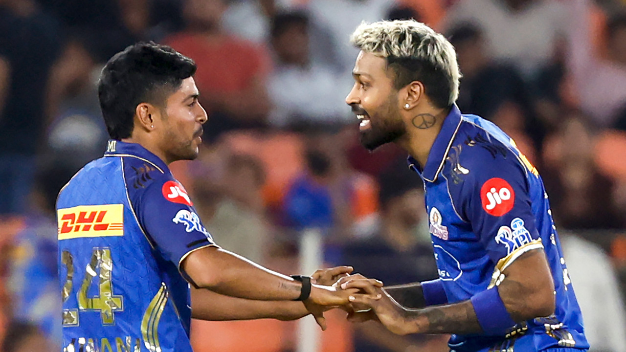 Hardik Pandya Wins Toss Mumbai Indians to Bat First Against CSK