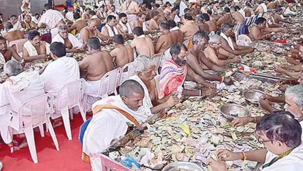 Kanakadurga Temple Records Huge Income From Devotees
