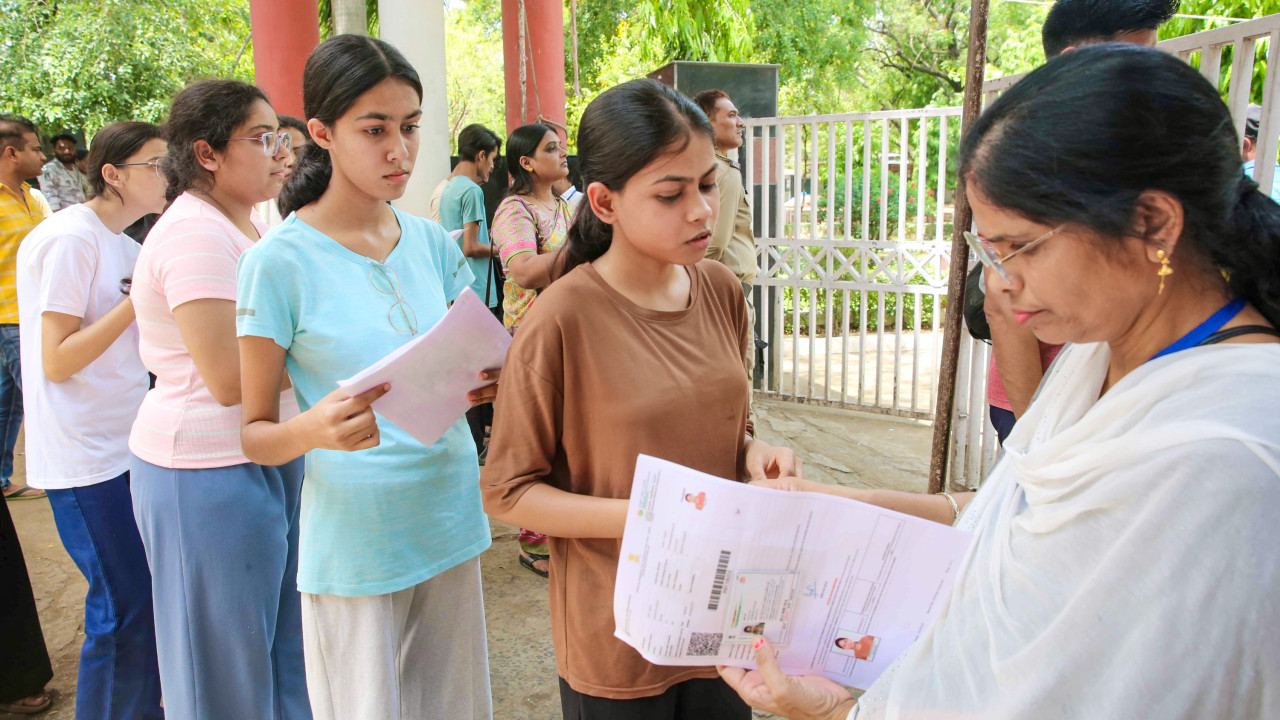 NEET UG 2026 Exam Easy or Tough Student Reactions