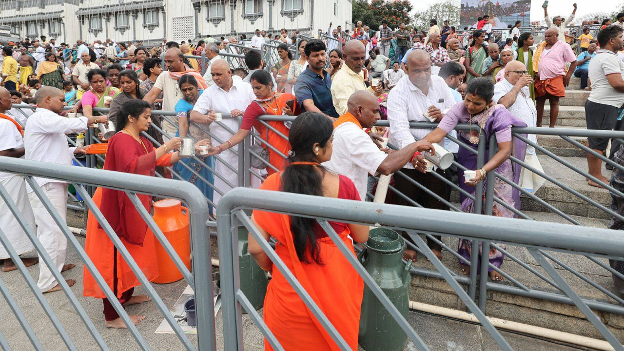 Tirumala Overcrowded Queues Extend to ATGH