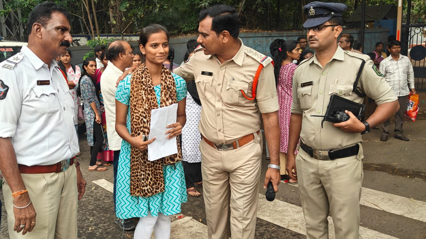 Golagani Apparao Helps NEET Aspirant Get Photos in Time