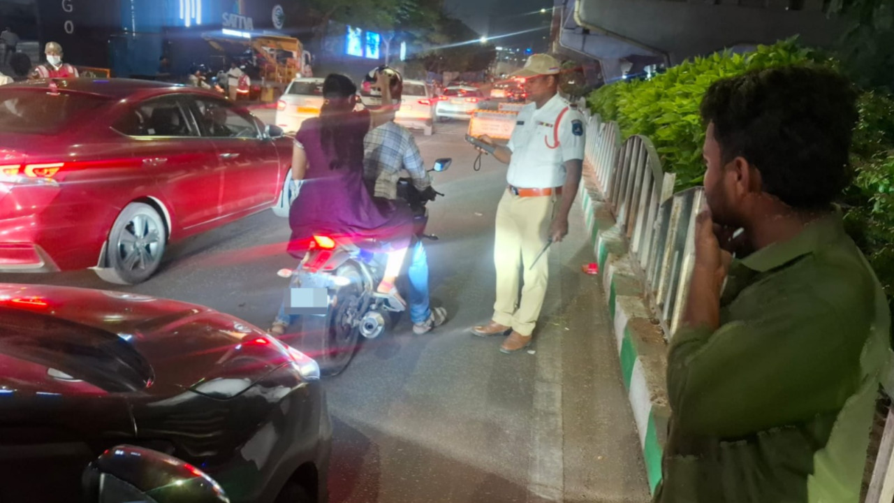 Drunk Driving Crackdown in Hyderabad Cyberabad 728 Arrested