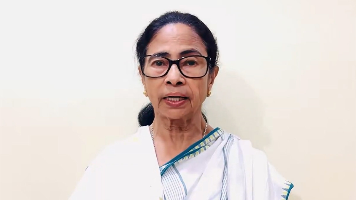 Mamata Banerjee Suffers Shock Defeat in Bhabanipur Against Suvendu Adhikari