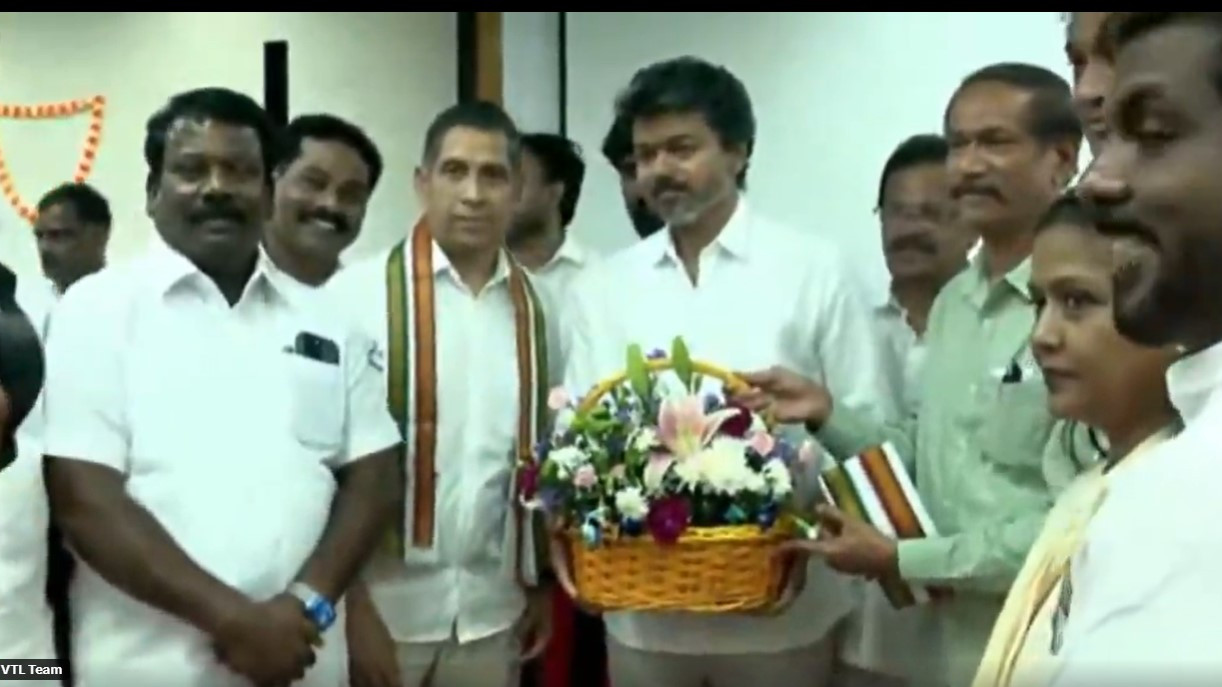 DMK Reacts Strongly to Congress Alliance with Vijays Party