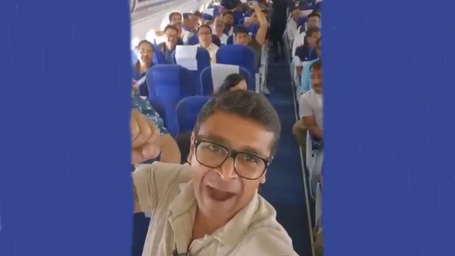 BJP Victory in Bengal Jai Shri Ram Slogans on Flights