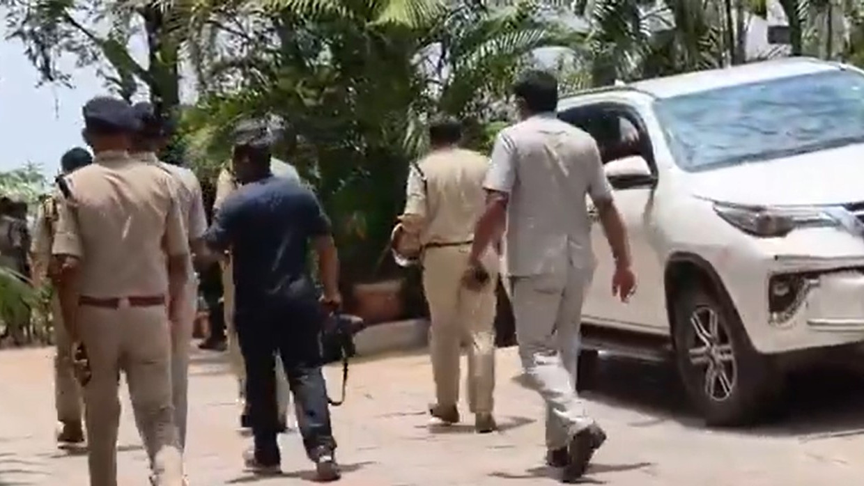 Sunanda Retired IPS Officer Wife Murdered in Hyderabad