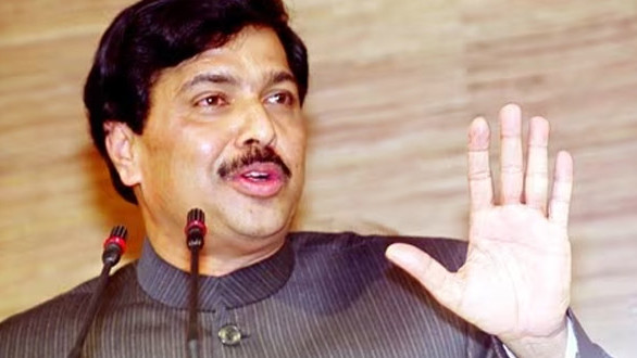 Pramod Mahajans 30 Year Old Speech Goes Viral Amid Tamil Nadu Political Turmoil