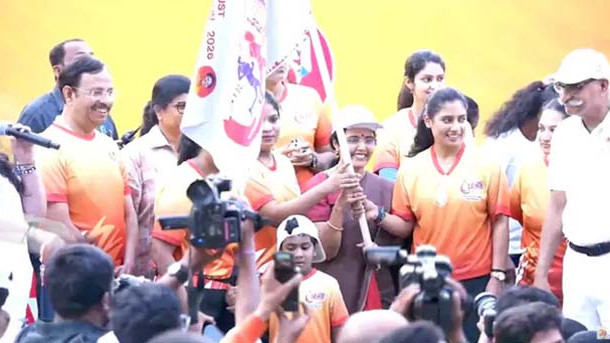 Nara Bhuvaneswari Flags Off NTR Trust Thalassemia Run in Hyderabad