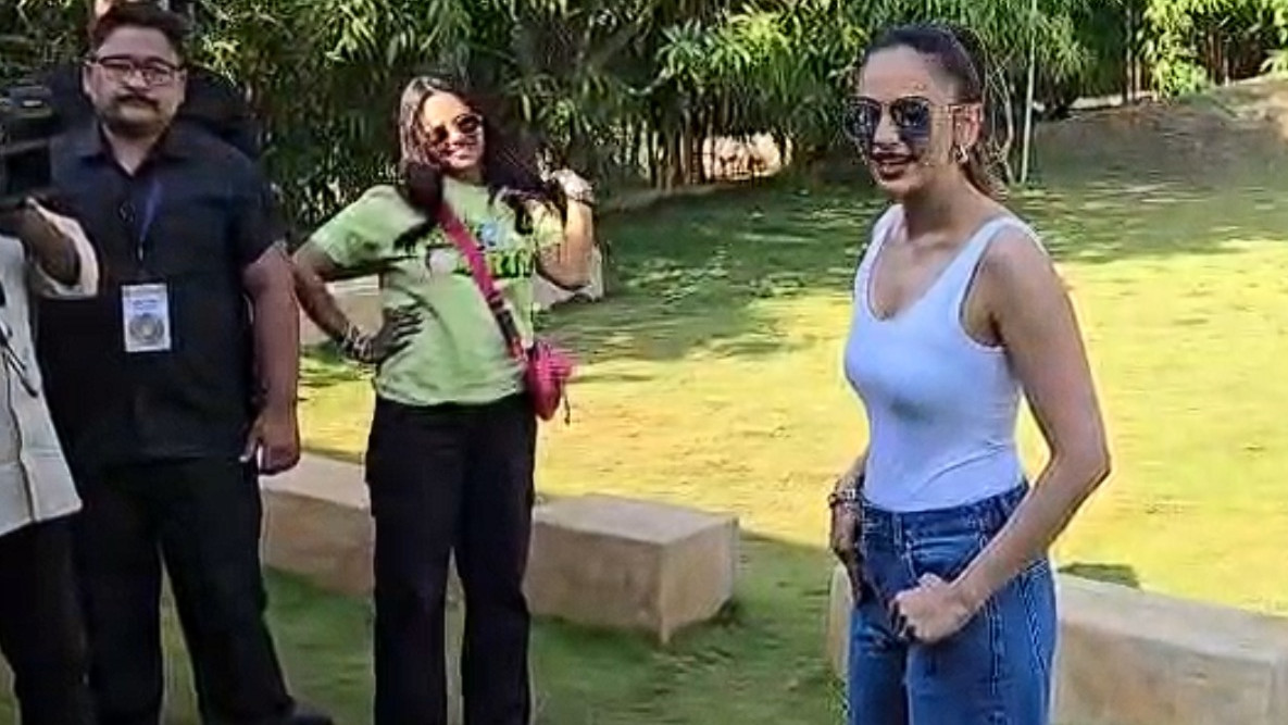 Rakul Preet Singh Gir Forest Walking Controversy Clarified