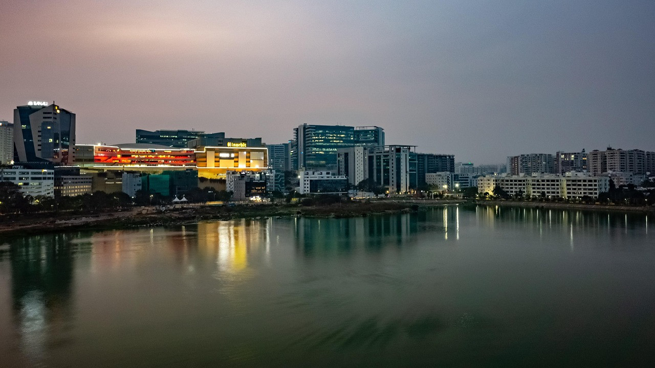 Hyderabad Infrastructure Impresses Bangalore Man Archi Sengupta
