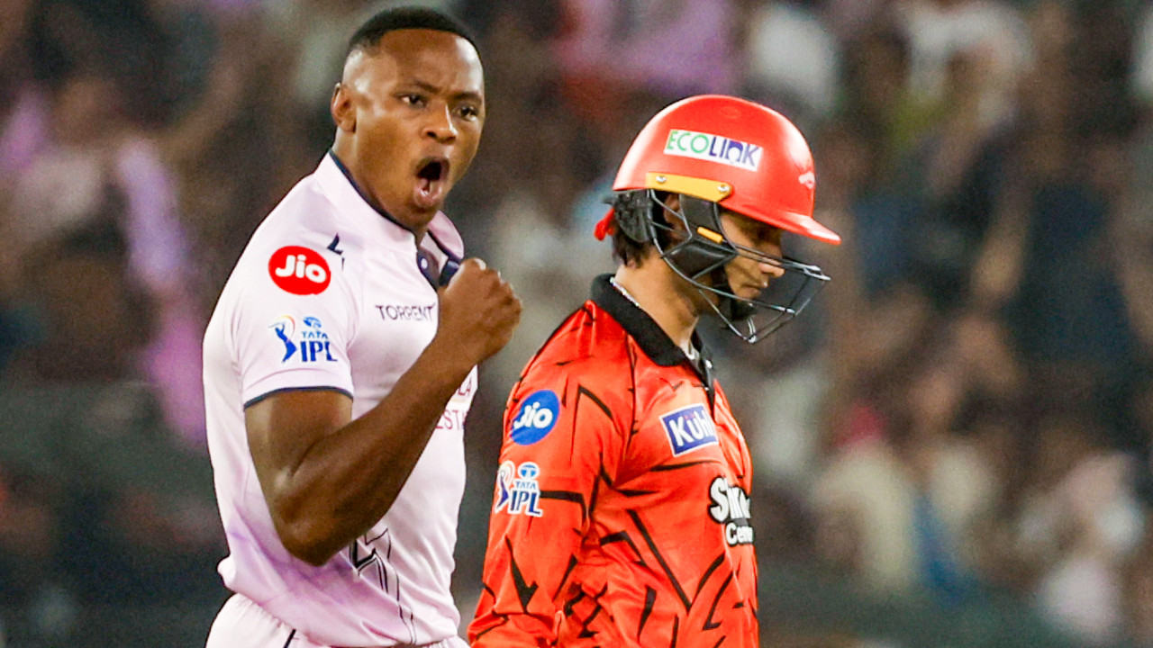 Sunrisers Hyderabad Suffer Huge Defeat Against Gujarat Titans