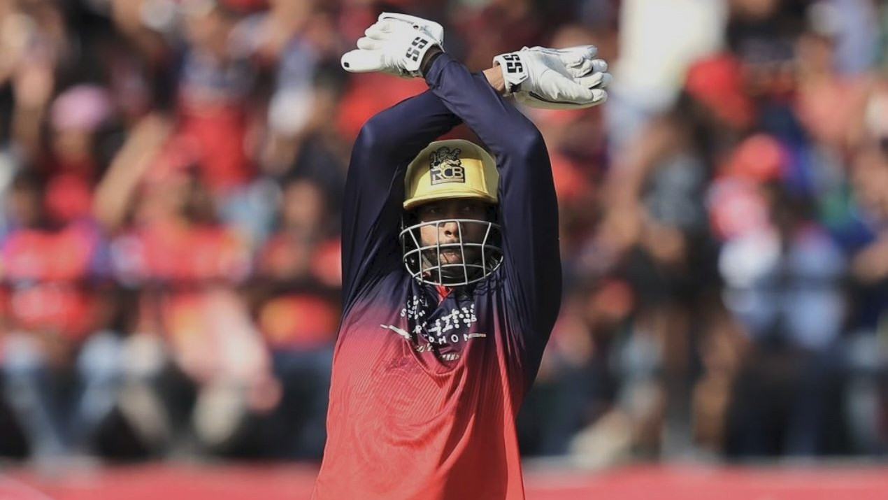 Venkatesh Iyer Fires Kohli Fifty RCB Sets Huge Target Against Punjab