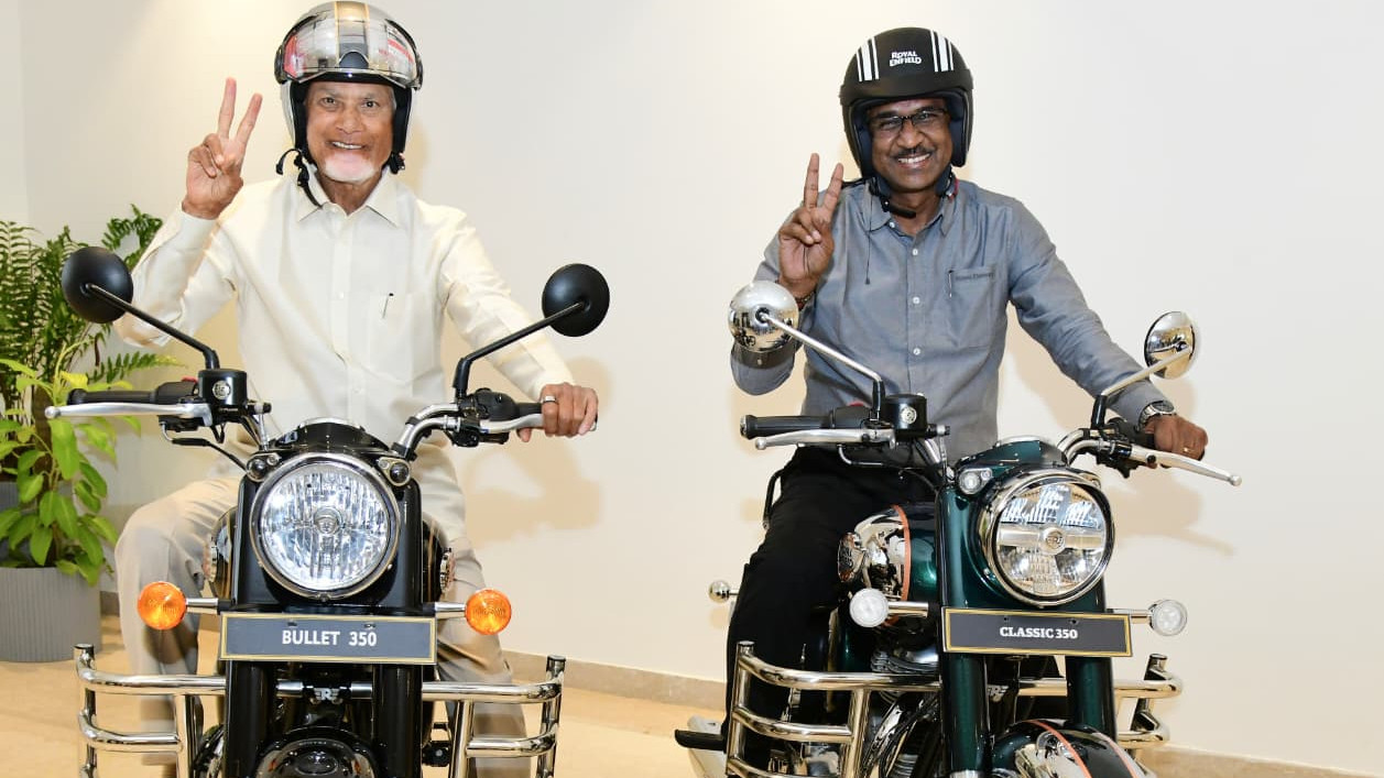 Chandrababu Naidu Rides Royal Enfield Bullet 350 Photos