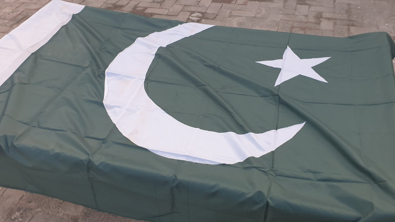 Pakistan Sends 8000 Troops to Saudi Arabia Amid US Iran Tensions