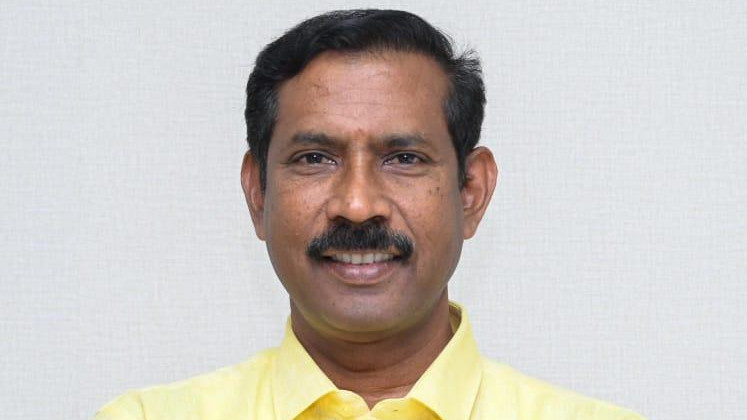 Palla Srinivasa Rao Inspired by Modi and Naidu Returns Bullet Proof Car