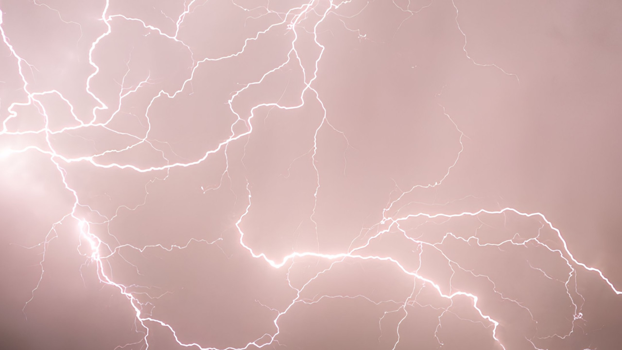 Hunter Wye Survives Lightning Strike in Texas