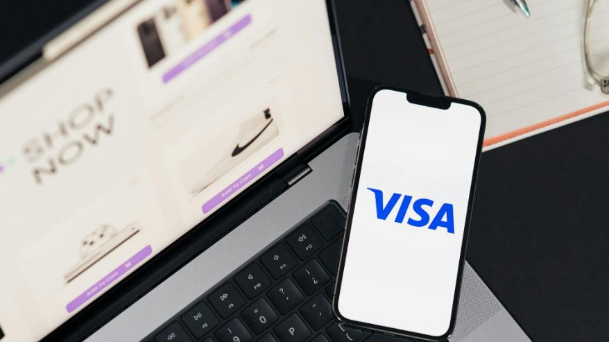 H1B Visa Holders Face Deadline After US Layoffs