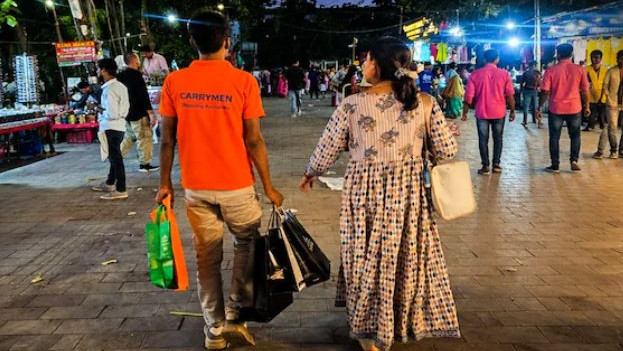 Carrymen Offers Shopping Bag Carrying Service in Delhi
