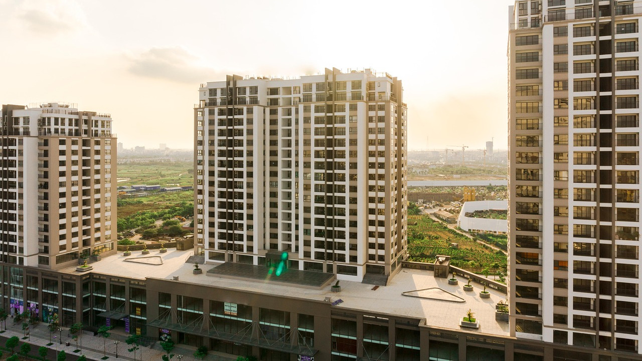 REIT Explained How to Earn Income Without Buying Property