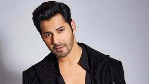 Varun Dhawan Apologizes to Fan After Lucknow Event